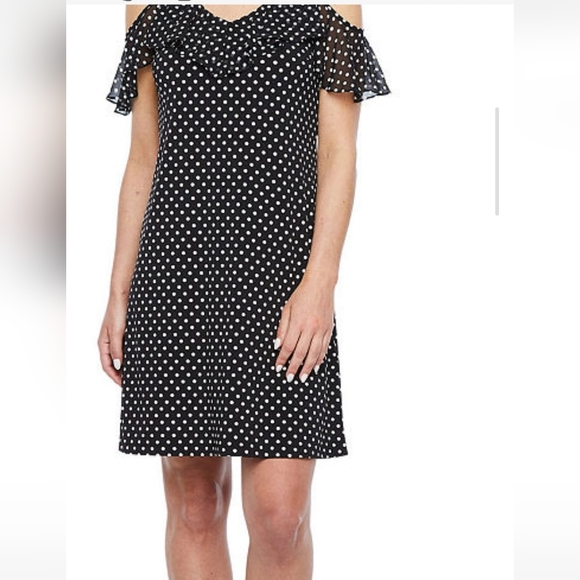 MSK Dresses & Skirts - MSK Ruffle Cold Shoulder Black & White Dot Shift Dress